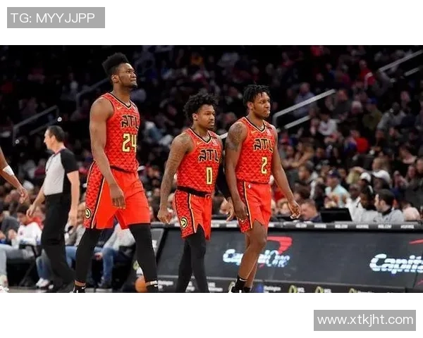 老鹰进攻体系深度剖析与现代篮球战术融合探索 老鹰进攻体系深度剖析与现代篮球战术融合探索